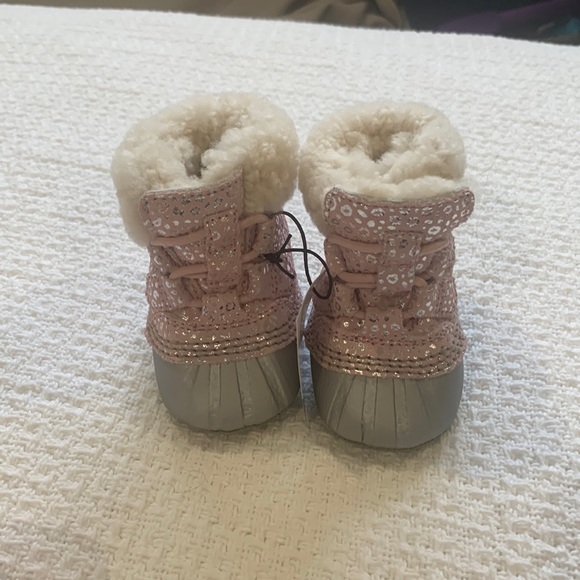 NWT baby Sorel Boots - Picture 1 of 4